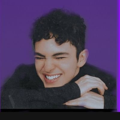 •Aristemo•🏳️🌈 •TAHI• ✨ •El Corazón Nunca Se Equivoca•💜
♡Aris♡Temo♡
•Emilio Osorio•
•Joaquín Bondoni•
Conocí a Emilio y a Joaquín ❤️