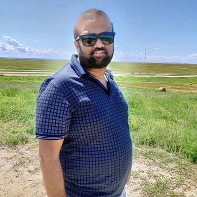 swaggy9486's profile picture. Techie by profession, love soccer , dabble with the guitar and keyboard but master of none 😭😭