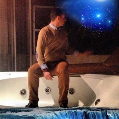 LuisCuesta_'s profile picture. The medium is the message.