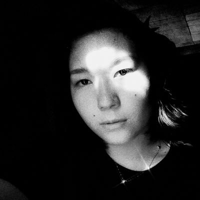 zettedown's profile picture. have a grateful heart