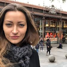 Bonjour chère amie mademoiselle ou madame, Je suis nouveau sur le réseau et j'aimerais bien me faire de nouveau amis a travers j'aime découvrir de nouveaux hori