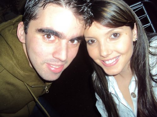 somos um casal de missionários, lideres do Min. Consagrado ao Senhor com o chamado de levar a palavra de Deus através da musica  na Presença de Deus!!!!