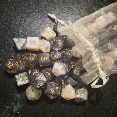 Joey_the_Smith's profile picture. DM, artificer, cleric. She/her. 🏳️‍🌈. Ttrpg enthusiast. Loves the shiny maths rocks. Currently leading her players through cloudy Barovia...