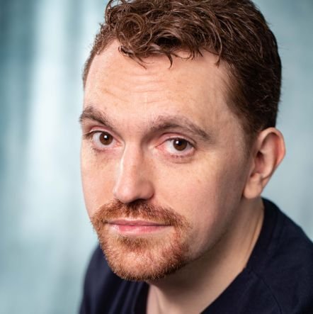 Actor. Geek. Movie buff. Weirdo. Richard can be described as many things, not all of them offensive.
https://t.co/oHj9NxL2At