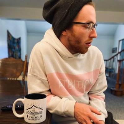 Smoking the Filter First - ucmo 📖 - bartender 🍺 - programmer 💻 - bass head 🎶 - gaming enthusiast 🎮 - hates meatloaf.