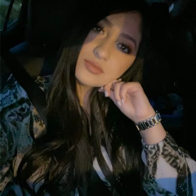 karenmdz2's profile picture. an empty canvas