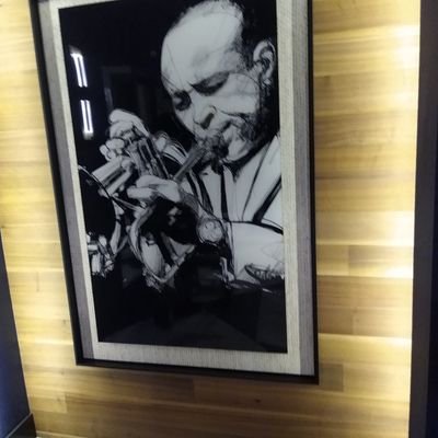 ventorelax's profile picture. I suggest reading EVERY TWEET BEFORE saying something about anything