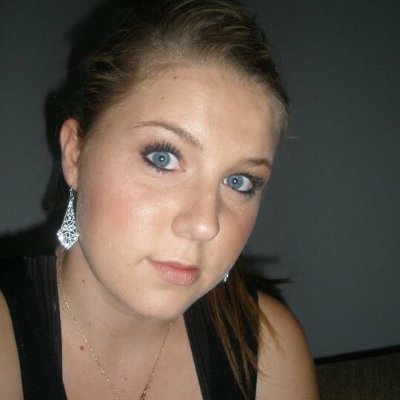 Laura99896024's profile picture. 