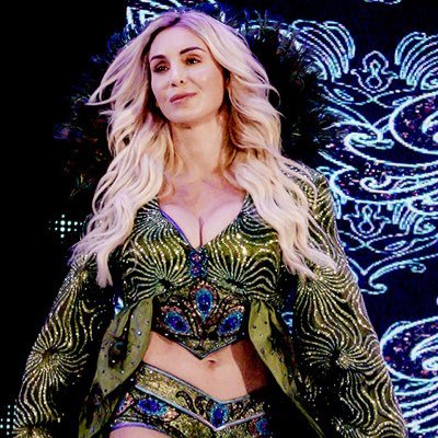 [ROLEPLAY] 𝔅𝔬𝔴 𝔇𝔬𝔴𝔫 𝔱𝔬 𝔱𝔥𝔢 𝔔𝔲𝔢𝔢𝔫 Former Tag Team Women’s Champion/IFirst #1 RAW Draft Pick