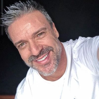 LeonardoMatthi1's profile picture. Be yourself

Oil geologist.. I love my job so much....