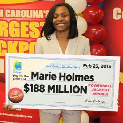 Powerball lottery winner /$188 million Giving back to the society By Helping Paying Debt on Credit cards and Bank Account #MAGGA #Philanthropy #HelpingTheNeedys