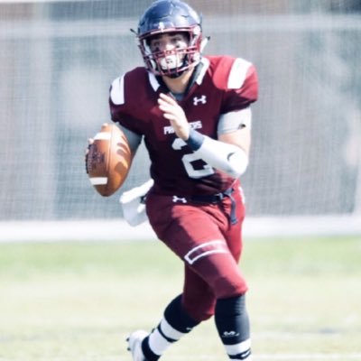 Former Quarterback / All-Time Record Holder at SUNY Maritime (2015-2018) 🏈 2018 ECFC OPOY. ✝️🙌🏼🙏🏽