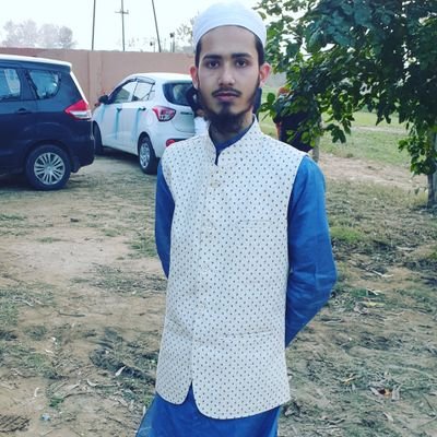 MasroofQamar's profile picture. Went to jamia