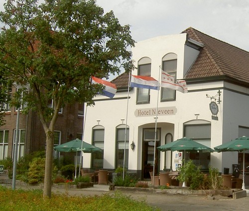 HotelNieveen's profile picture. Het hotel met brabantse gezelligheid in mooi Drenthe. Het 2** hotel met de 5***** Gezelligheid. zie http://t.co/djKxsHrree