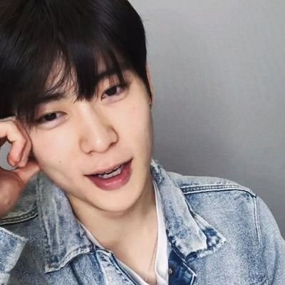 pxtxkz's profile picture. 