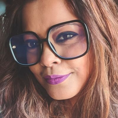 Beauty and lifestyle blogger from Kolkata, India. Instagram & Snapchat - poutpretty