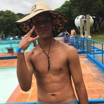 HornesJean's profile picture. Ser MC é consegui ser H ponto aço, no fim das contas fazer rima é a parte mais fácil