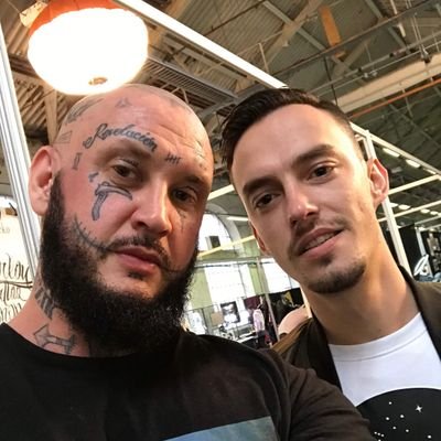 andromaquejuli1's profile picture. 《J'reconnais qu'on est con des fois, dès qu'on déconne et qu'on déçoit, j'en connais qui on déjà déconné connaissant les comiques qu'on est》