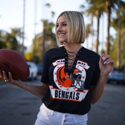 Bringing you EVERYTHING Bengals by @fangirlsports • @brookekromer • #Bengals #FangirlNation