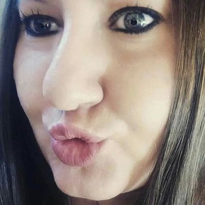 ☘Ser simples é ser incrível!!☘

          ♒aquariana 

          💙 A 💙    #Casada      💛V💛


                 💚#palmeirense 💚