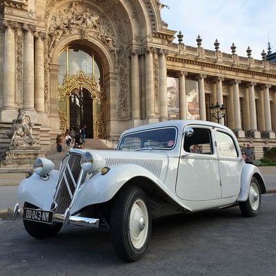 Your vintage car guides in Paris
Amazing tours of Paris by Citroen Traction & Weddings😊
Text & WhatsApp for info & booking : +337.69.26.10.34