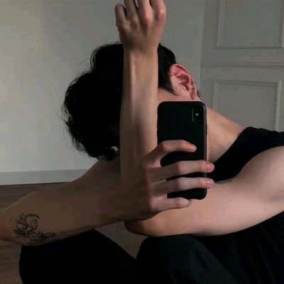 slut_er's profile picture. 173 68｜公⛲️🍑｜增肌ing | 想被🛞