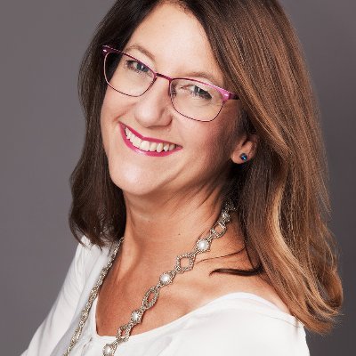 Publishing expert and speaker. I speak to business leaders about the power of the book to promote and elevate a corporate or personal brand.