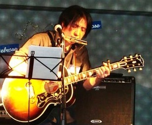 hardrain555's profile picture. 県内のライブバーで歌うアマチュアミュージシャンです。