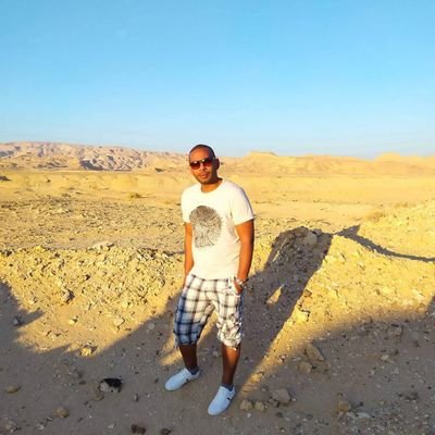 KikoKamal1985's profile picture. ‏‏‏‏
والاهلي فووووووق ... فوق الجميع ☝☝☝❤
glory glory man united ♥♥♥♥