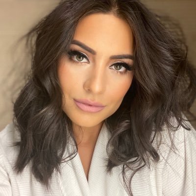 AnaBrecoEc's profile picture. Pag dedicada AnaBrendaContreras :Actriz, Cantante Modelo y Directora del Cortometraje #Wingbeat mi Reina👸🏻 la más Bonita del universo 🙌🏻❤👏🏼🇲🇽🌶🌵