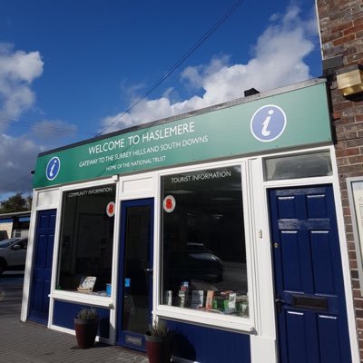 At #Haslemere station signposting visitors & residents. Hosted by #Volunteers Wednesday to Saturday 10am to 12noon. More hours soon! #CommunityRail