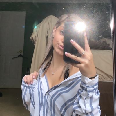 PersingerEllie's profile picture. 