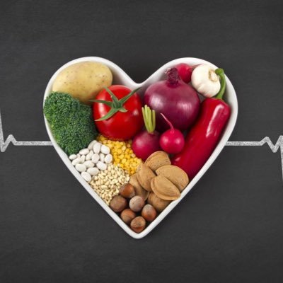 High school students educating other students on regulating cholesterol! 🍎🍌