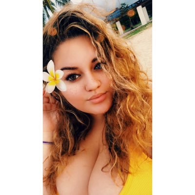 alykapua's profile picture. 