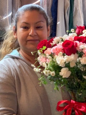 Susievelasco11's profile picture. Jw