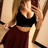 Ein neugieriges Mädchen auf der Suche nach einem neugierigen Jungen, folgen Sie mir, und ich schicke Ihnen meine Fotos.... 🎀😊👅