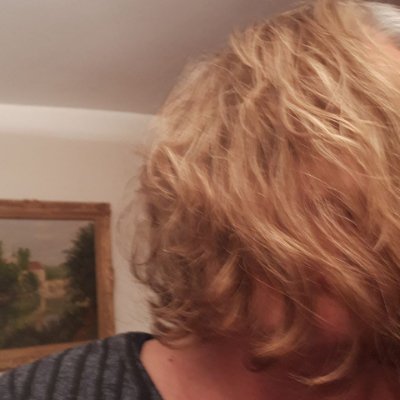 frisapla's profile picture. jardinière geek et lectrice curieuse ou le contraire,mais aussi ex fouineuse pédagogique... @VerolaFrisapla@toot.community  @frisapla.bsky.social