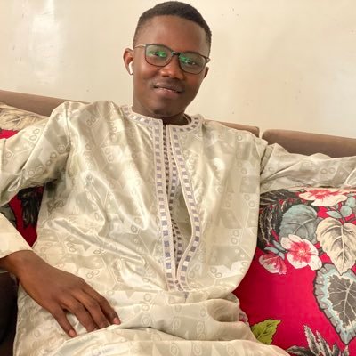 MbayeMbackNiang's profile picture. Ensemble continuons à batir un Sénégal debout à travers le Plan Sénégal Emergent