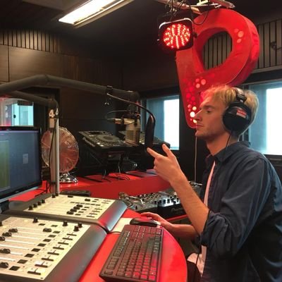 BenjaminWatelle's profile picture. Journaliste @tvtours

✏️ @mosaiquelemag @lavenir_net @lanouvellerep_ 

Passé par @tvtours @FB_Berry
