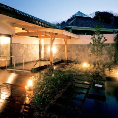 WbYIeyRZtCzMmXn's profile picture. #瀬戸内海 で3番目に大きな島 。#周防大島 の #日帰り温泉 。潮風の湯で疲れをとってごゆっくりとお過ごし下さい。 #みかん鍋 や ＃タチウオの鏡盛り などの名物料理もお楽しみ下さい。