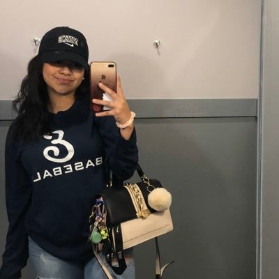 nauhdiyaa's profile picture. back up twitter