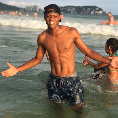 Gaúcho de Porto Alegre RS🔁morando em Curitiba PR Atleta do Paraná Clube ⚽️ Deus é fiel ! 🙏🏿