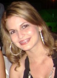 Sou como você me vê,
posso ser leve como uma brisa,
ou forte como uma ventania,
depende de quando,
e como você me vê passar. Clarice Lispector