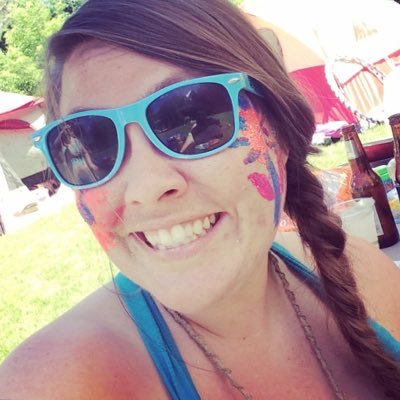 SPN 😇😈 GoT 🐲SCI 🧀 Grateful Dead 💀 My grass is blue. I'm a CPA and I work real hard. FANGIRL, DEAD HEAD, and NERD @ ❤️️#AKF 🖤#WaywardAF ☘️She/Her☘️#Bern