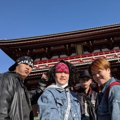 cpMc3pnSQkguXGv's profile picture. HIPHOP  DANCE CREW
thuganomics  の　Boss
床格闘家族　の　Boss & パパ