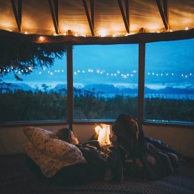 AlanoudMG's profile picture. قيل العنود هي الغيم و السحابه كثيرة المطر فأجعل يارب لي من اسمي نصيب، لي أم ملهمه صنعت فيني ماأحب وأب أفتخر به كثيرا.