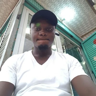 danniepaks's profile picture. 