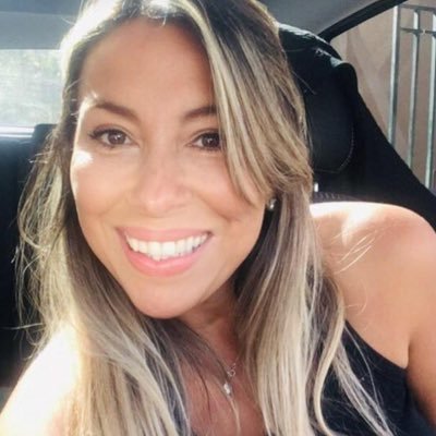 Madre de nathalia y tommy mi hijo de 4 patas 🐾 juntos son La Luz ✨ que me ilumina cada día ✨❤️💃🏼🧘‍♀️🛫🏝💜