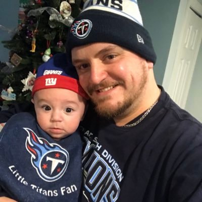 TheAkap27's profile picture. 