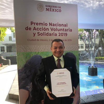 Premio Nacional de la Juventud 1998 /Premio Nacional de Locución 2018/ Activista comprometido en @TodasLasManosAC #SiCambioYOCambiaMiEntorno